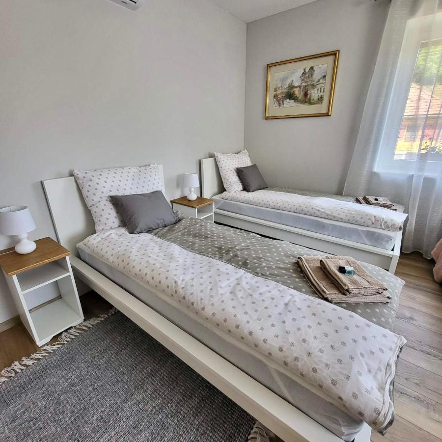 White Luxury Cottage- Matrai Vadaszhaz 4 *